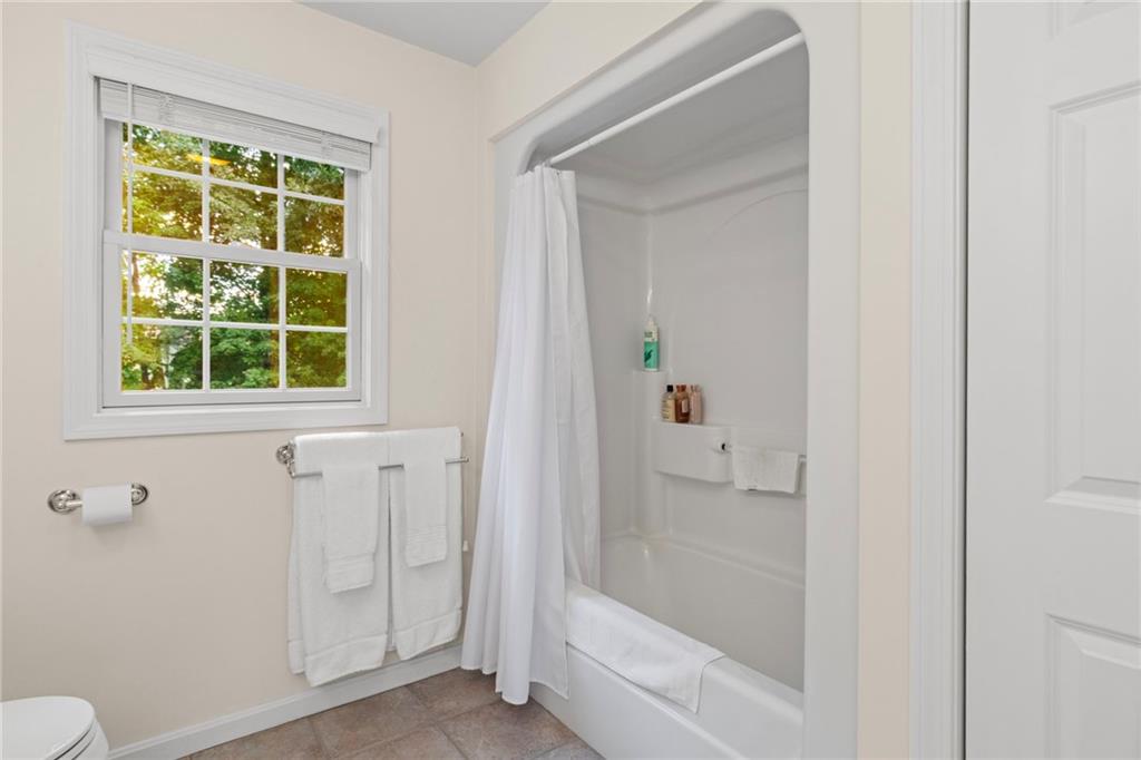 38 Lindsay Lane Property Photo 34