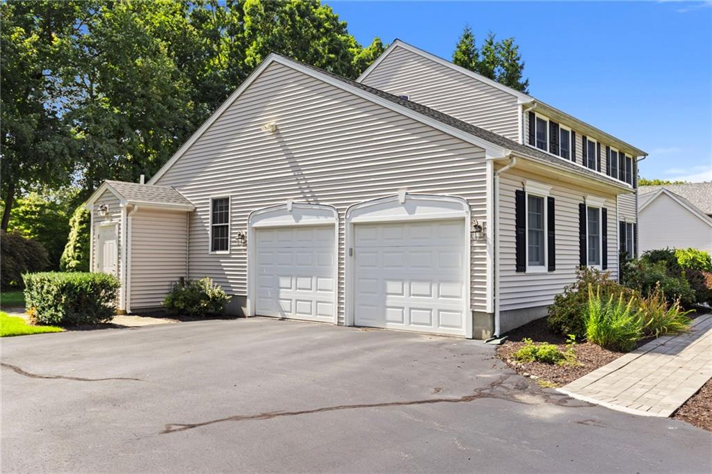 38 Lindsay Lane Property Photo 44