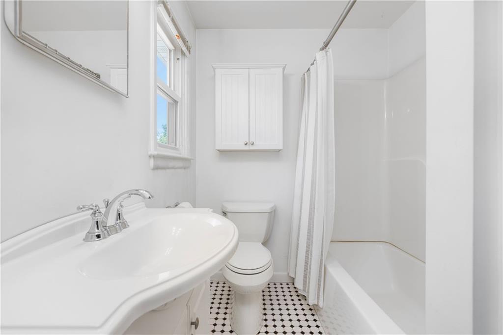 7 Restmere Terrace Unit A Property Photo 10