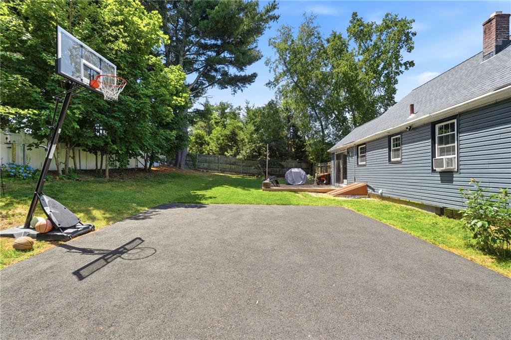 80 Barrett Avenue Property Photo 29