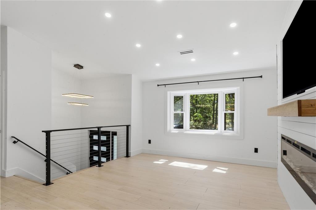 433 Gravelly Hill Road Property Photo 4