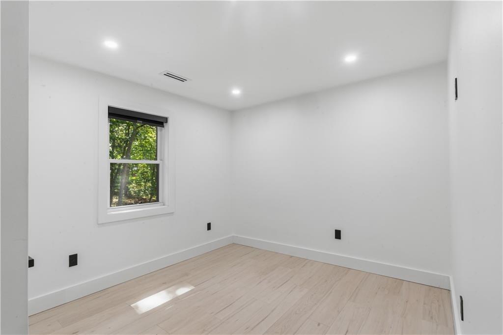 433 Gravelly Hill Road Property Photo 18
