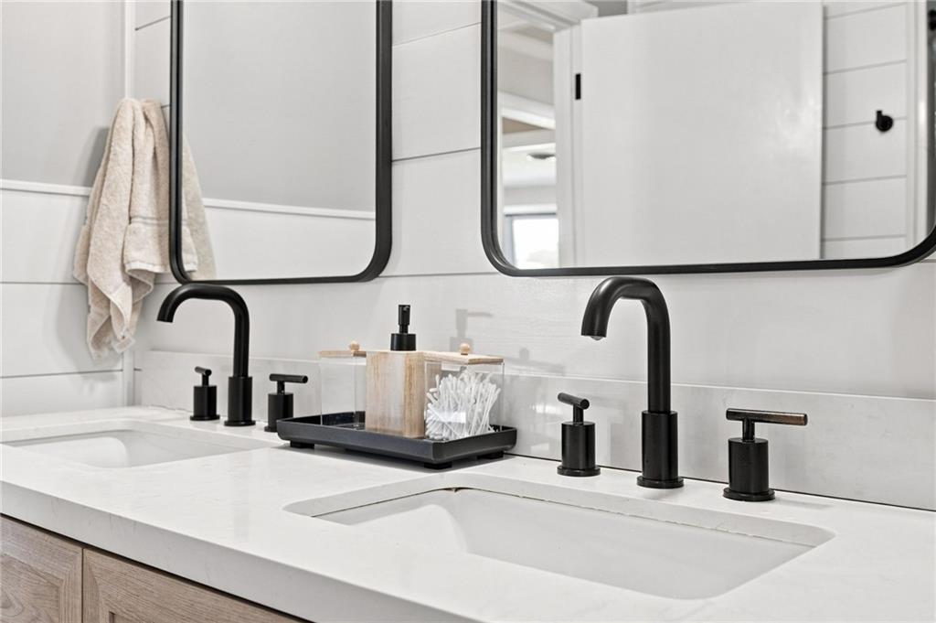 6 Flanders Street Property Photo 18