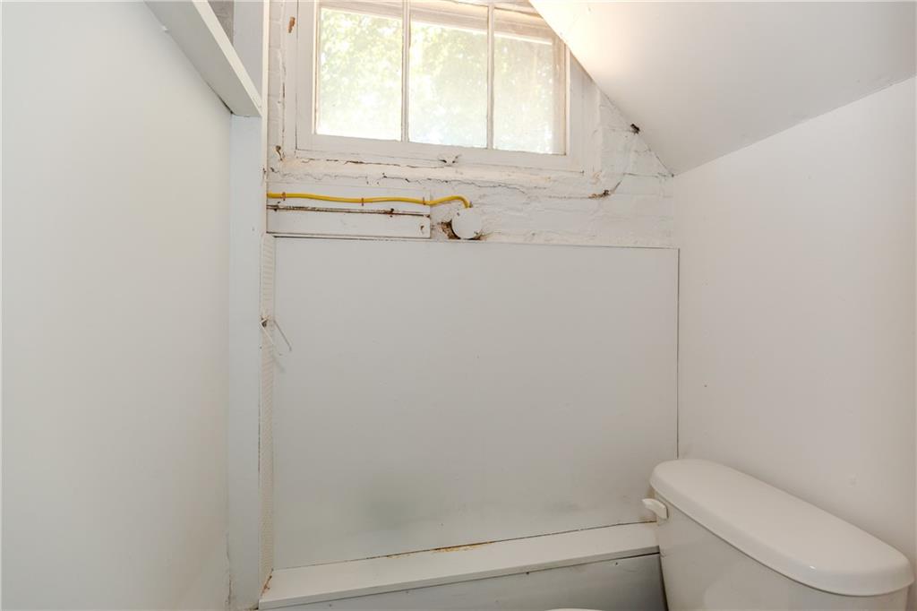 41 Wellesley Avenue Property Photo 34