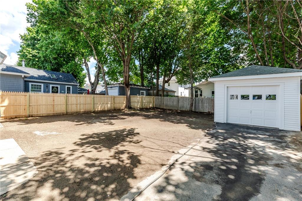 41 Wellesley Avenue Property Photo 40