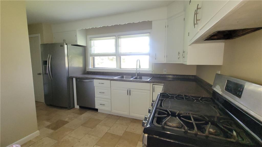 256 Matunuck Beach Road Property Photo 10