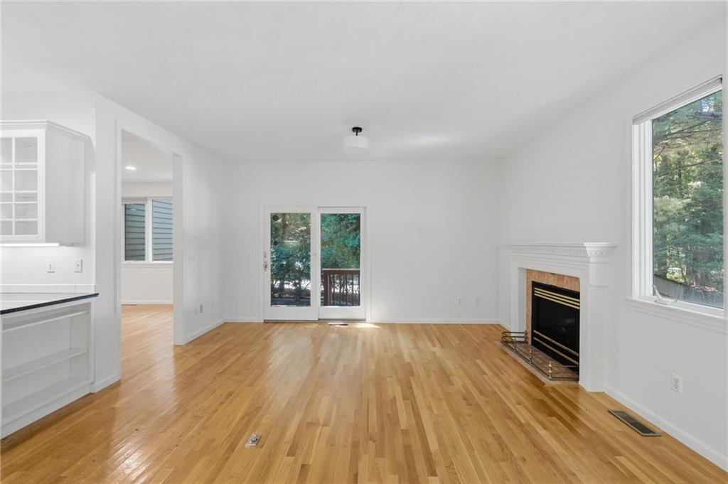 170 Pine Glen Drive Property Photo 11