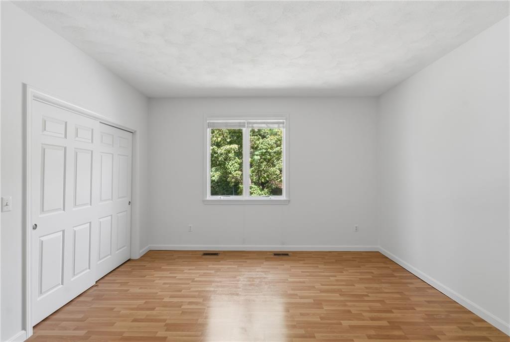 170 Pine Glen Drive Property Photo 12