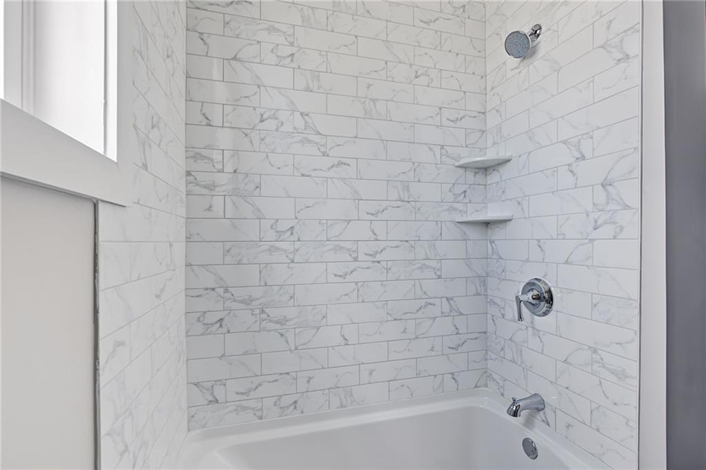 6 Rounds Avenue Property Photo 15