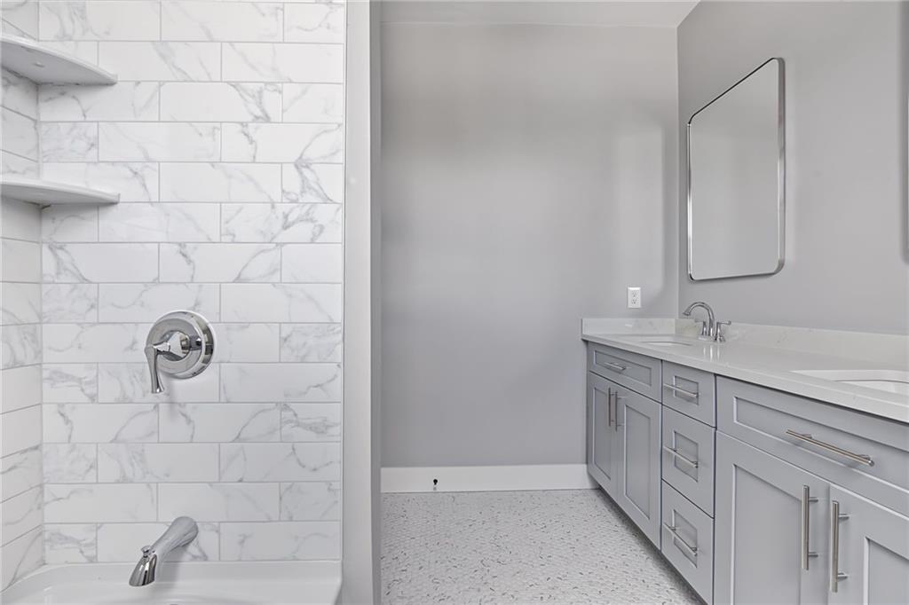 6 Rounds Avenue Property Photo 16