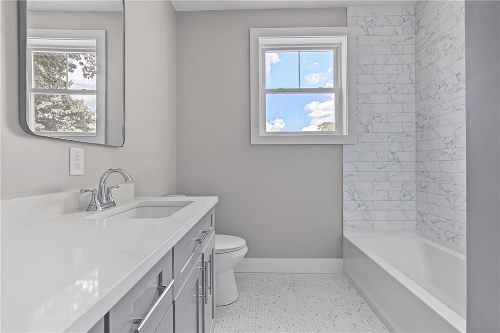 6 Rounds Avenue Property Photo 17
