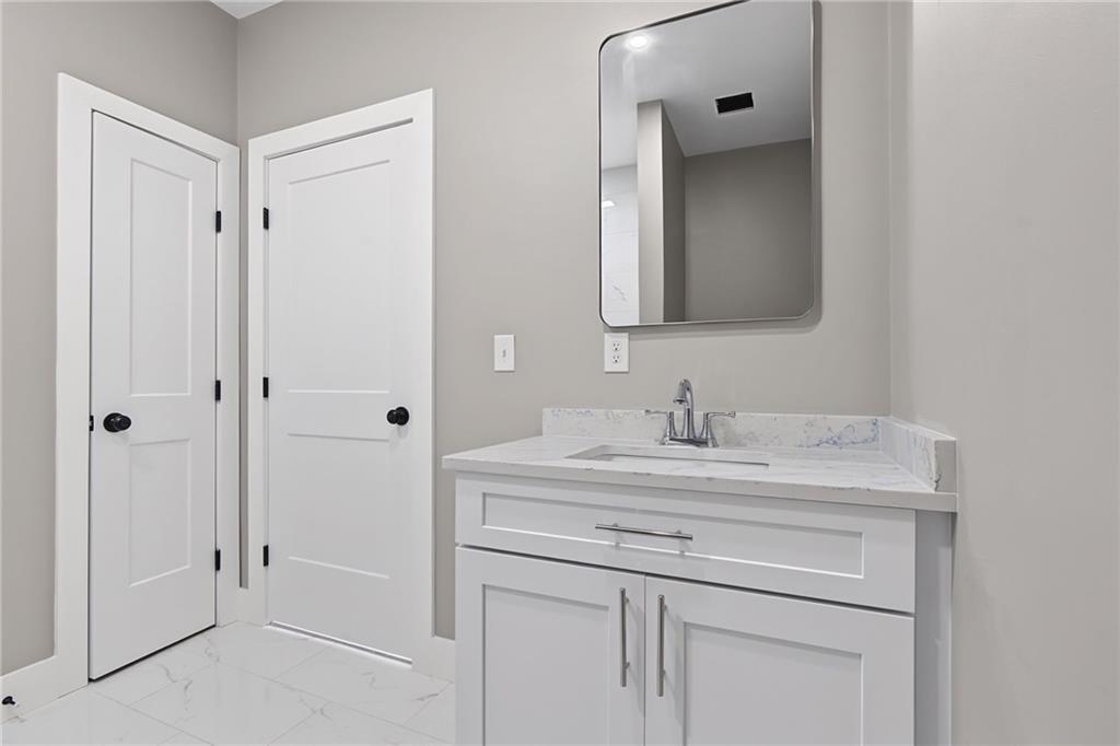 6 Rounds Avenue Property Photo 21