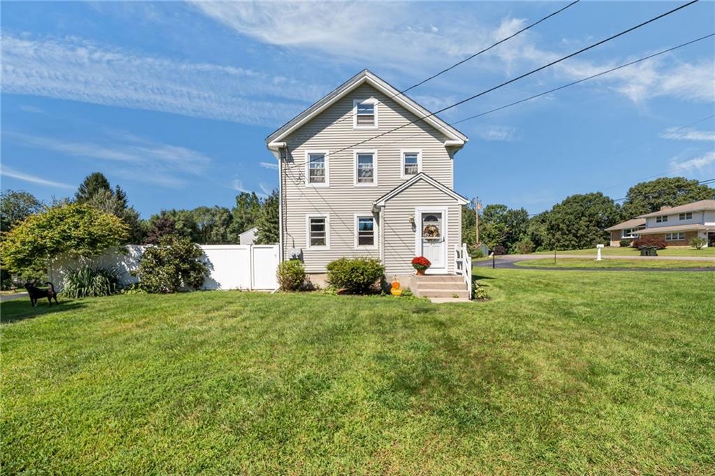 6 Colonial Drive