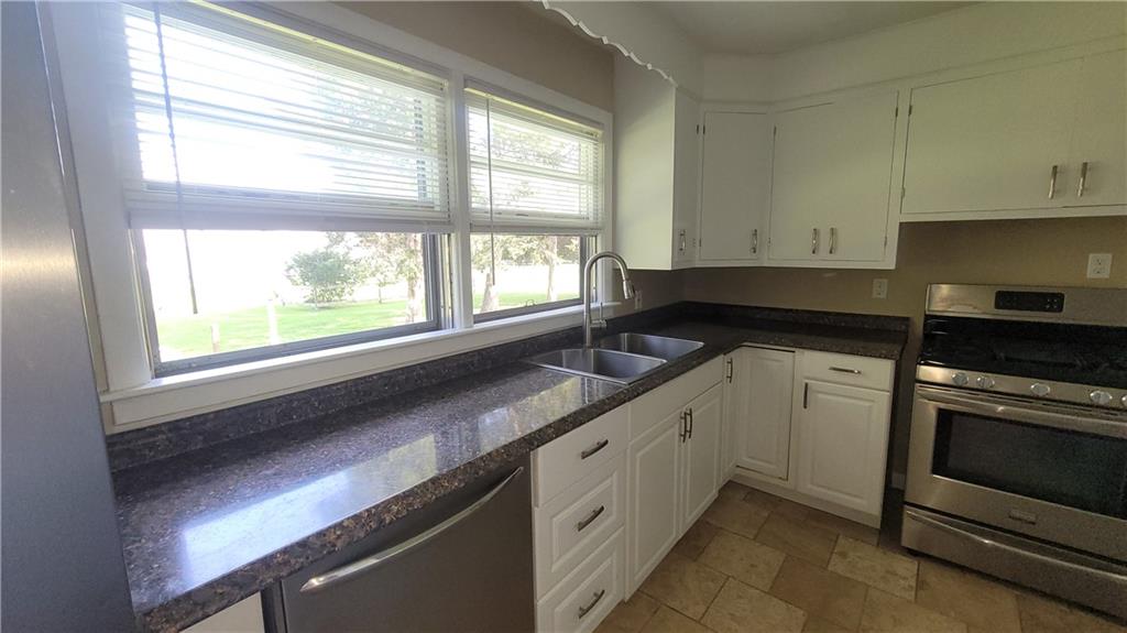 256 Matunuck Beach Road Property Photo 10