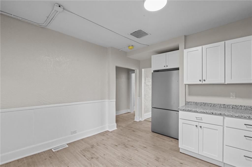 584 Weeden Street Property Photo 4