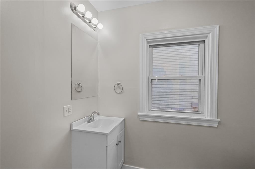 584 Weeden Street Property Photo 7
