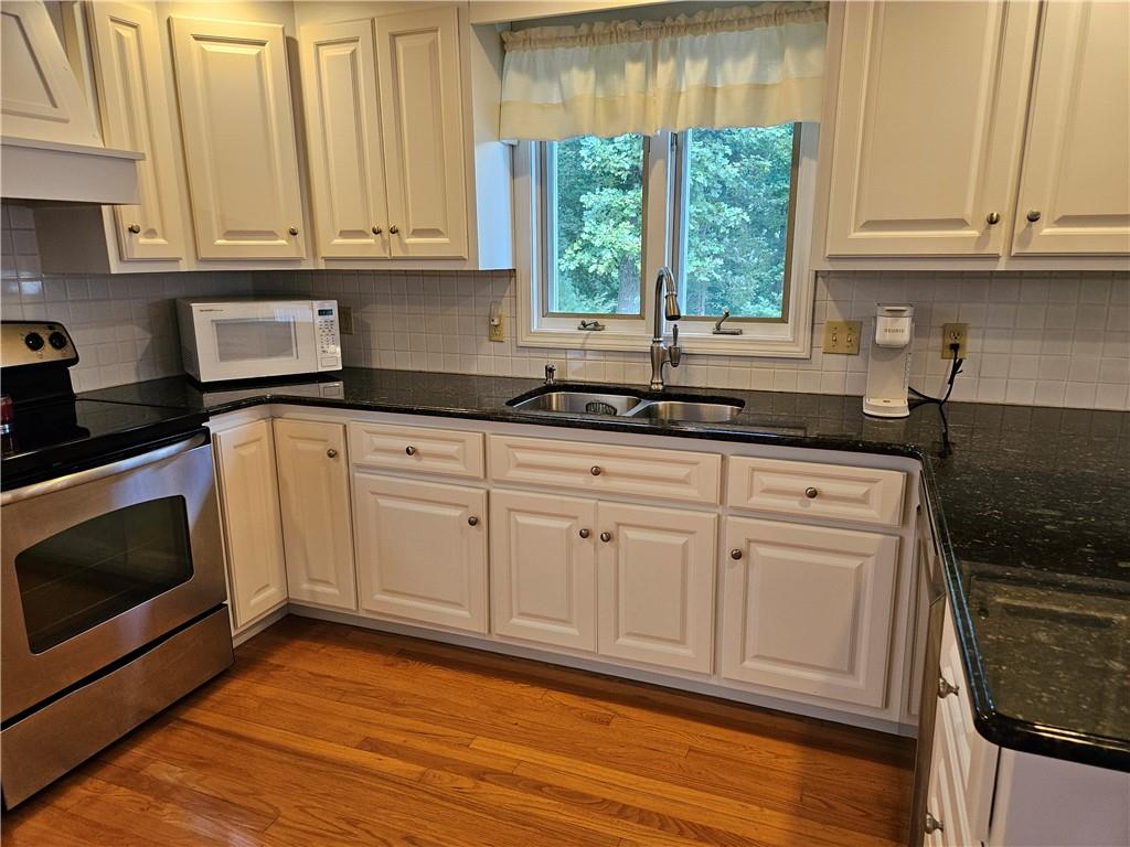 12 Jason Drive Property Photo 10