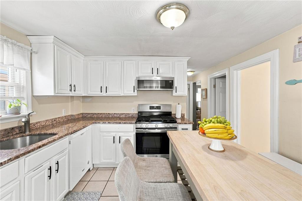70 Overland Avenue Property Photo 4