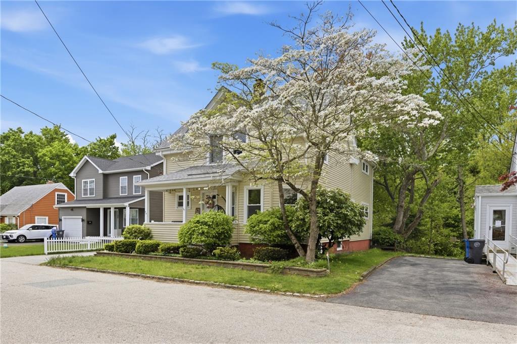27 Hemlock Avenue Property Photo 2