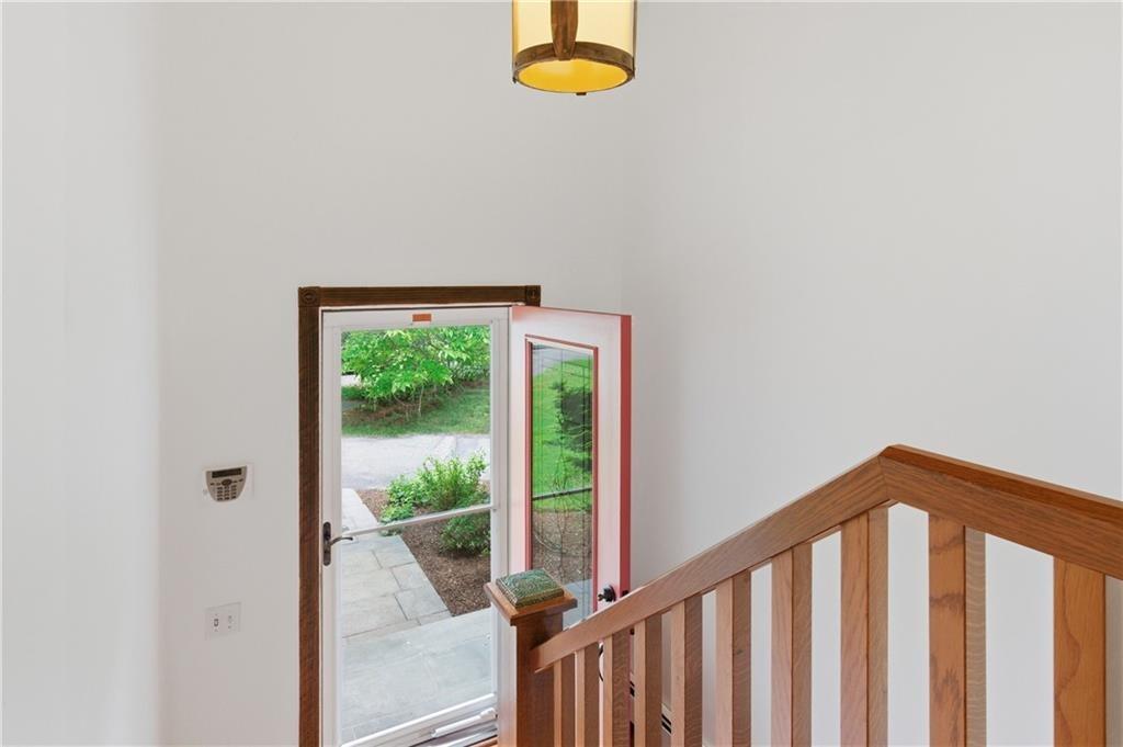 8 Ledgemont Drive Property Photo 4