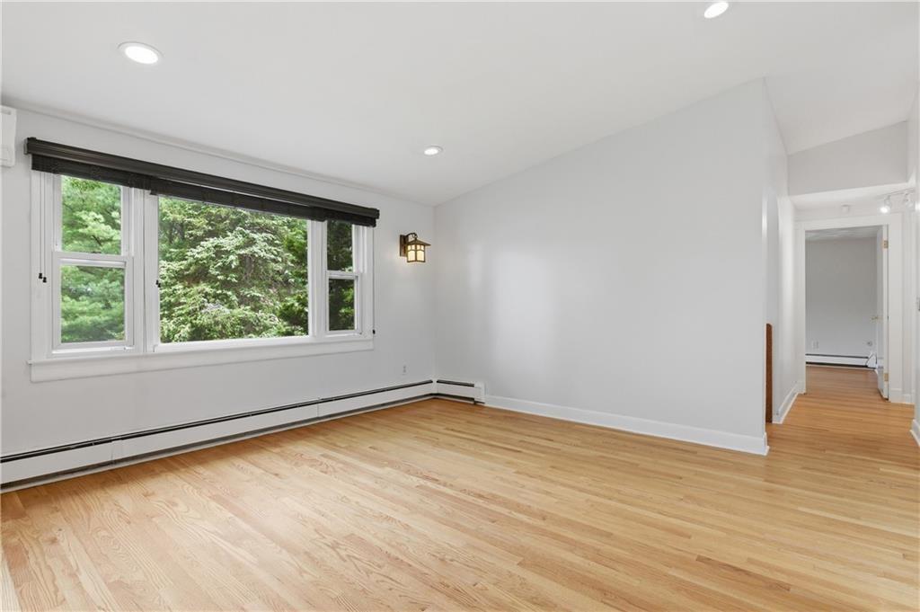 8 Ledgemont Drive Property Photo 6
