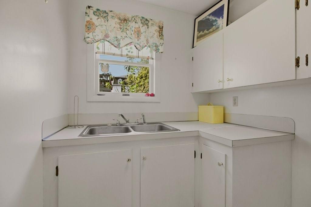 28 Merton Road Property Photo 39