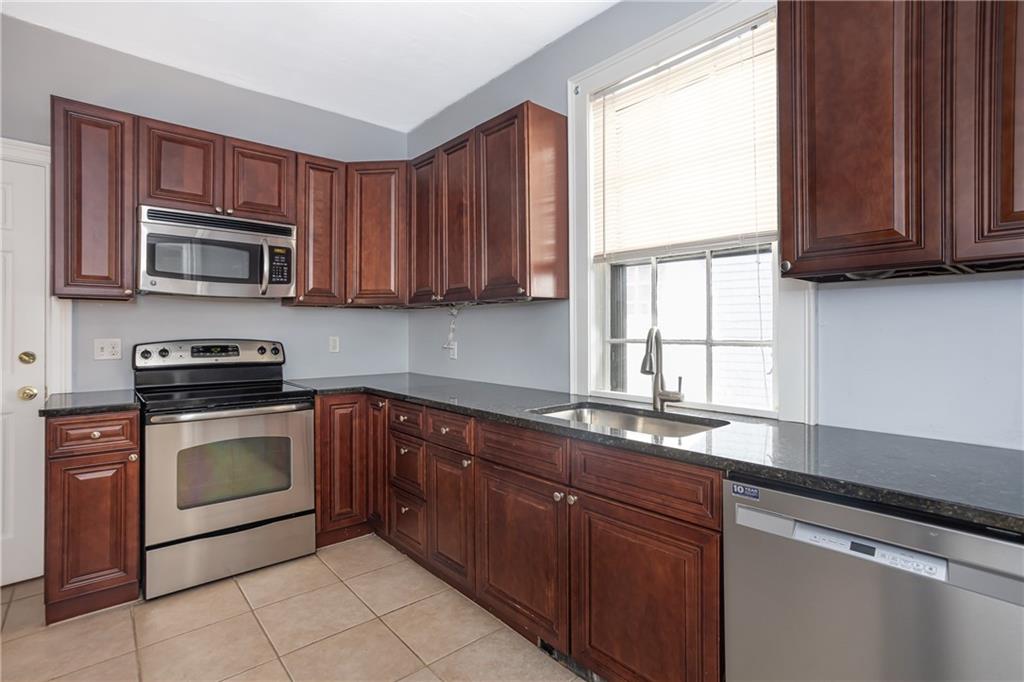 85 Mill Street Unit 1 Property Photo 4