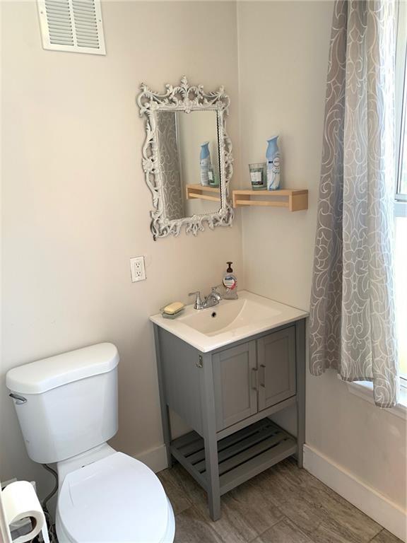 65 1/2 Roseneath Avenue Property Photo 24