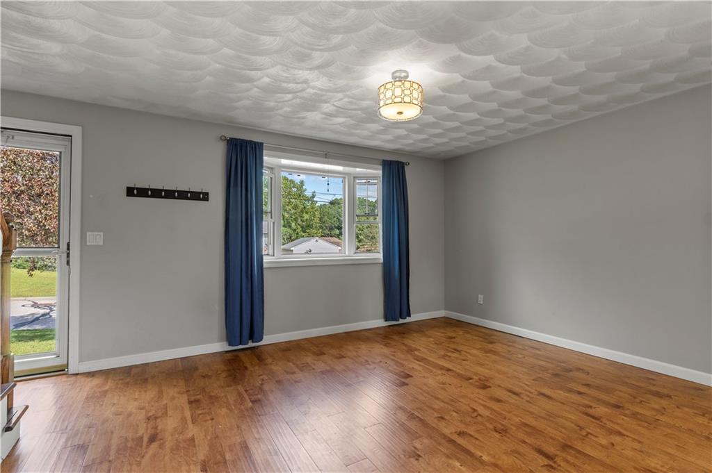 2 Medieval Way Property Photo 8