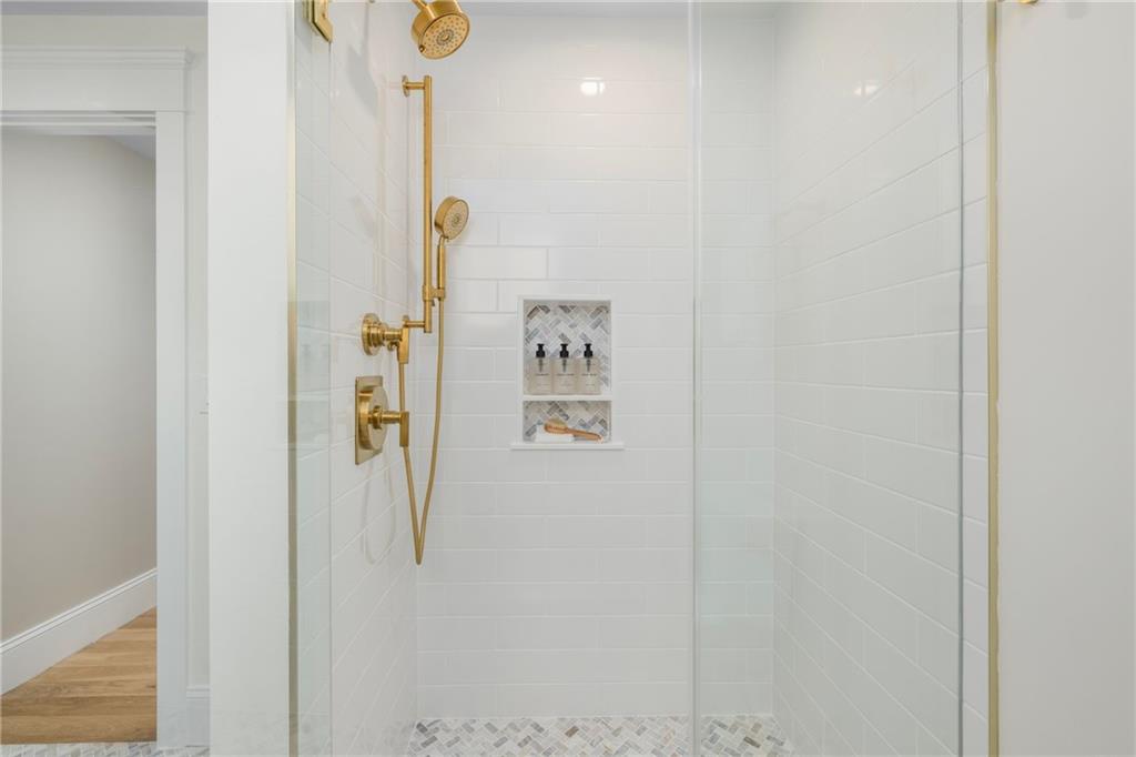 216 Spring Street Property Photo 23