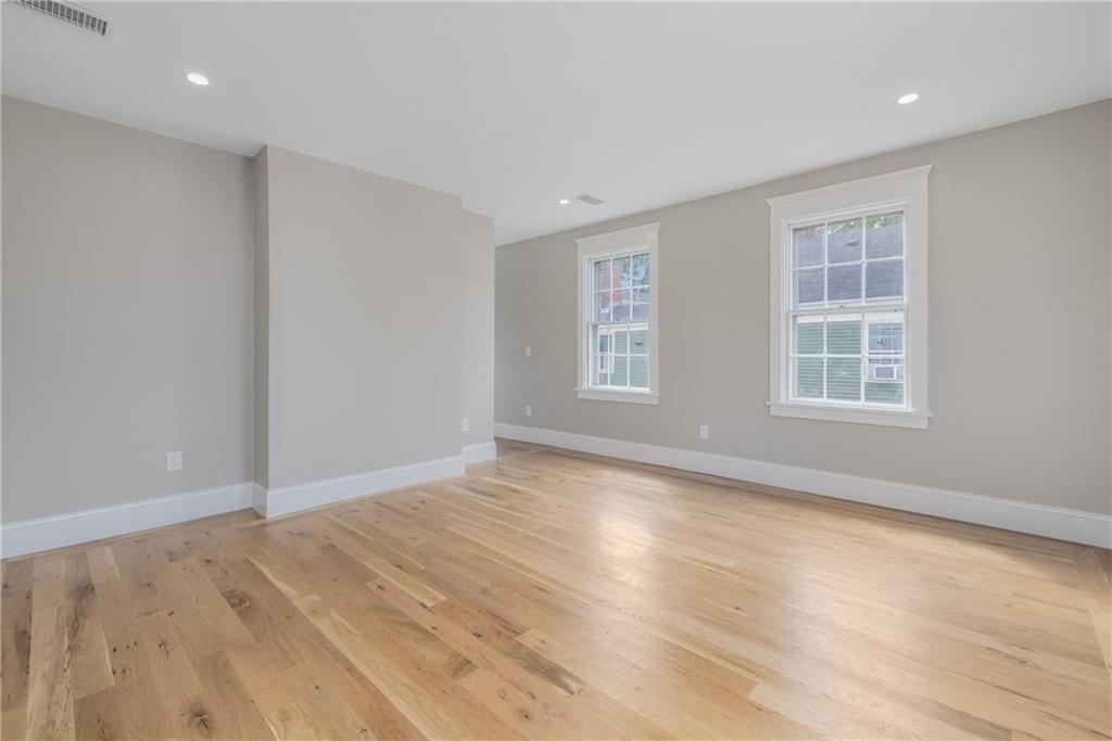 216 Spring Street Property Photo 37