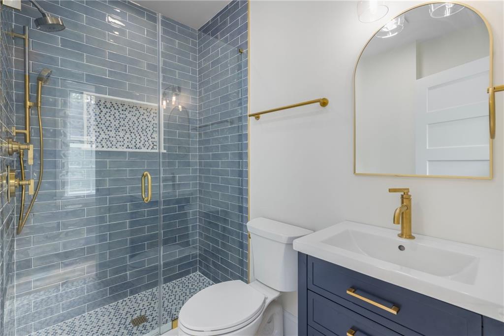 216 Spring Street Property Photo 39