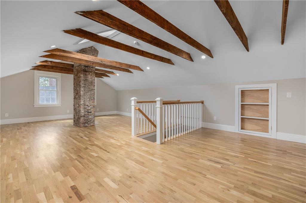 216 Spring Street Property Photo 40