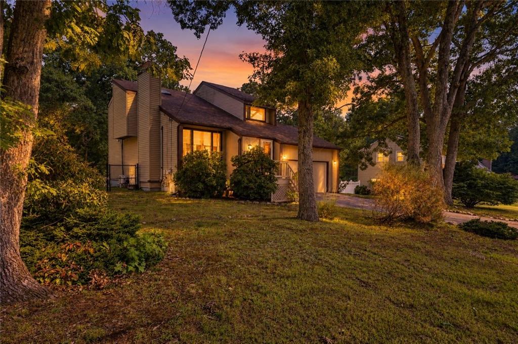 9 Eastgate Drive Property Photo 1