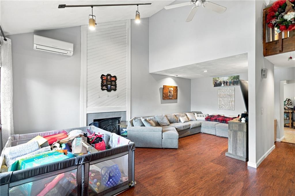 9 Eastgate Drive Property Photo 8