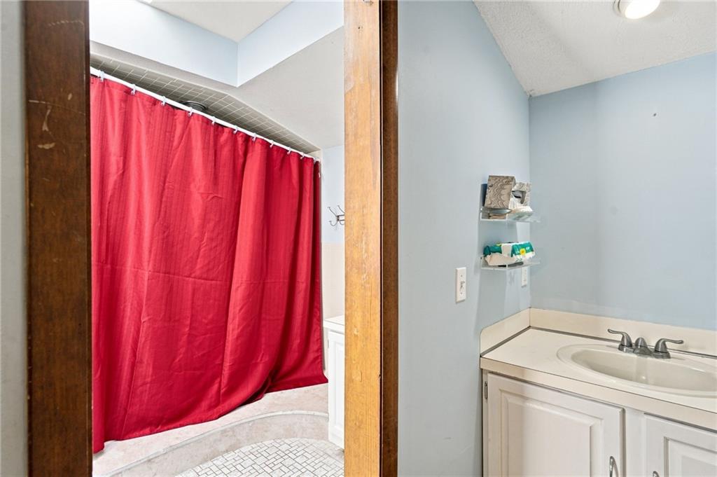 9 Eastgate Drive Property Photo 30