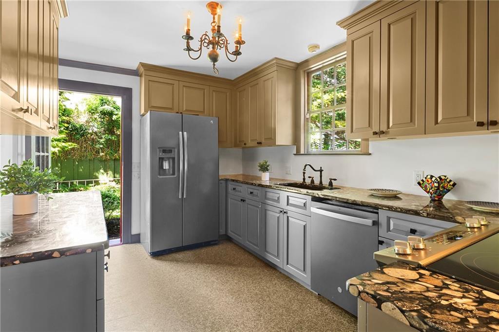57 Farewell Street Property Photo 7