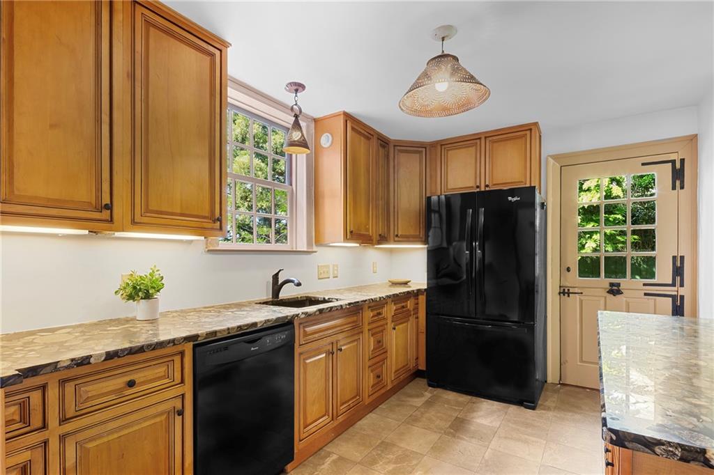 57 Farewell Street Property Photo 20