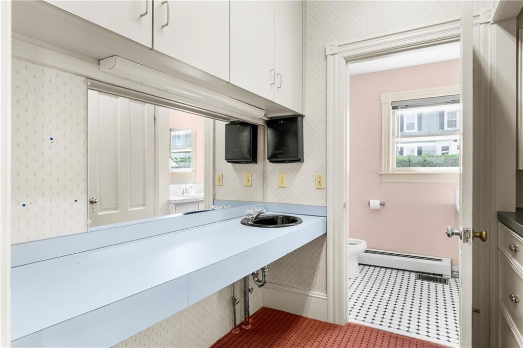 1358 Smith Street Property Photo 15
