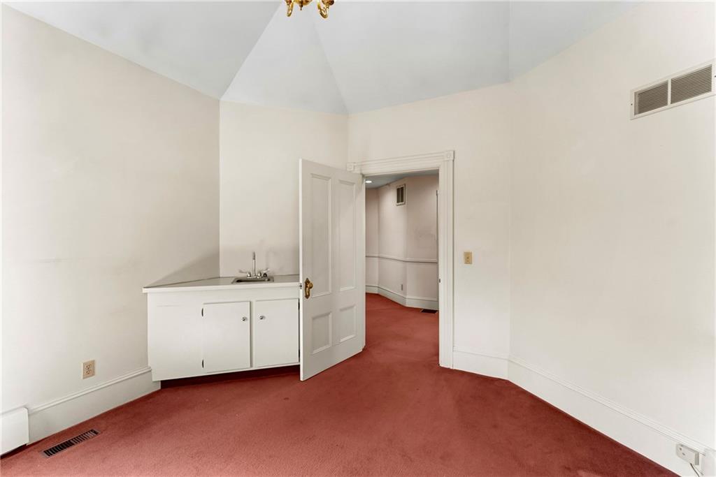 1358 Smith Street Property Photo 17