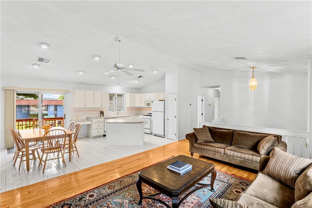 2 Ryan Lane Property Photo 10