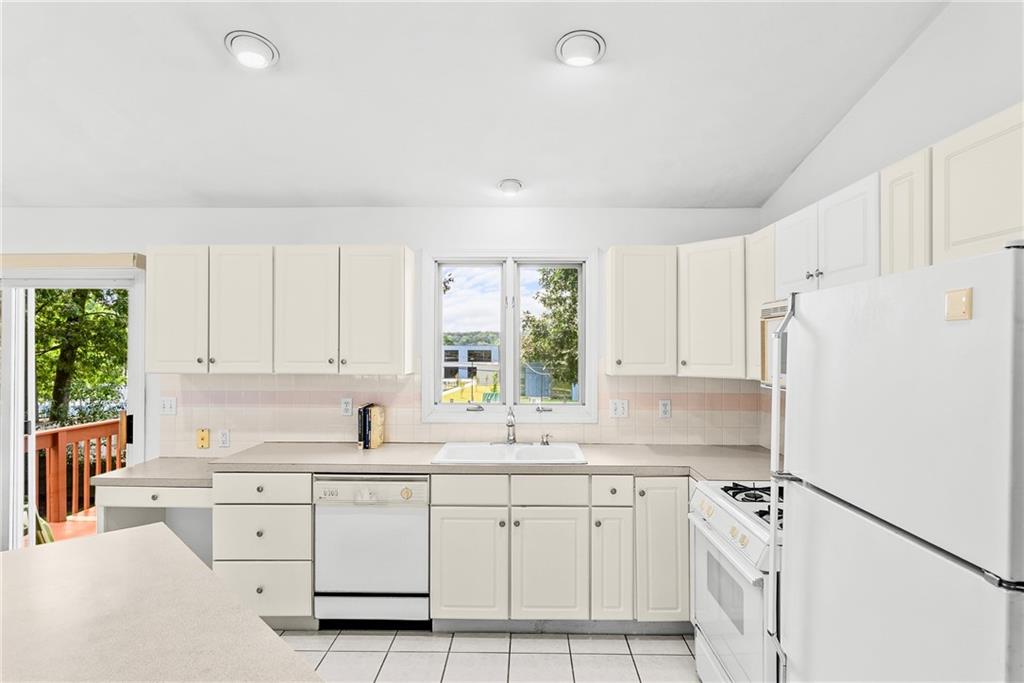2 Ryan Lane Property Photo 15