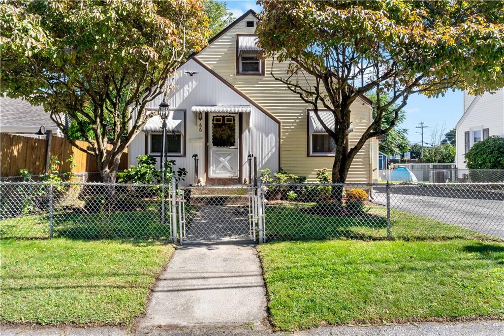 66 Larchmere Drive Property Photo 2