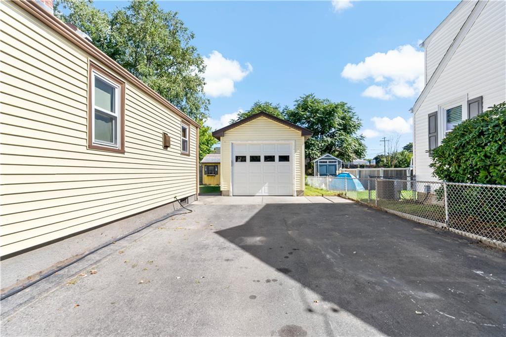 66 Larchmere Drive Property Photo 11