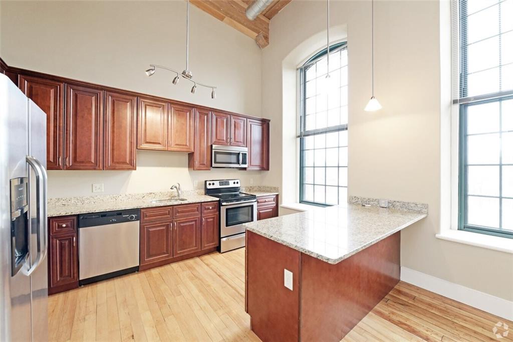624 Washington Street Unit A-319 Property Photo 5
