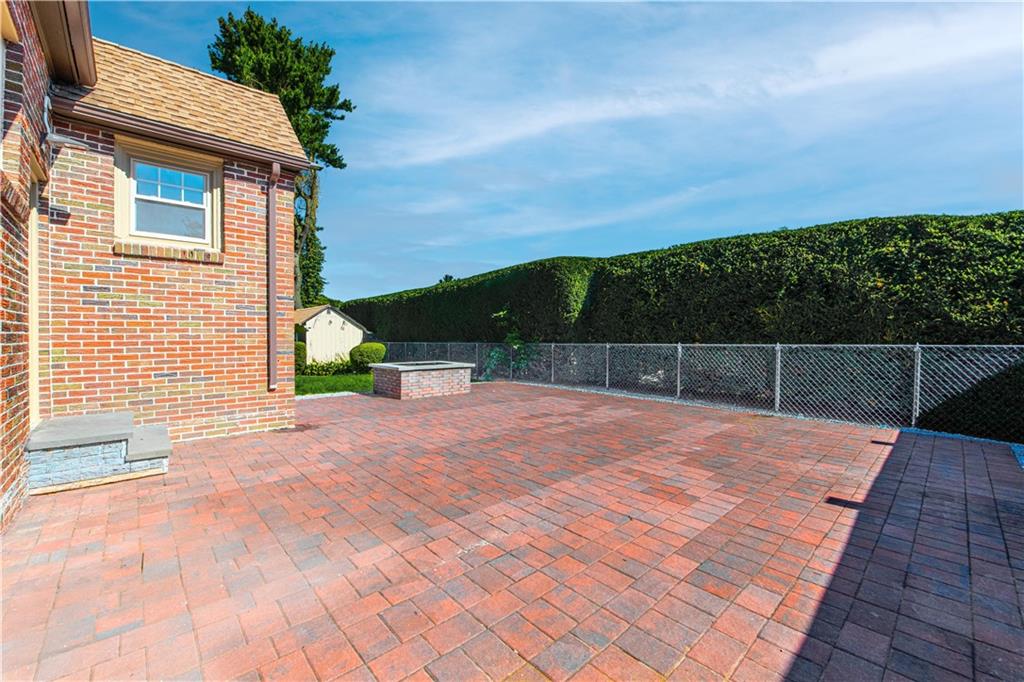 3 Moreland Street Property Photo 15