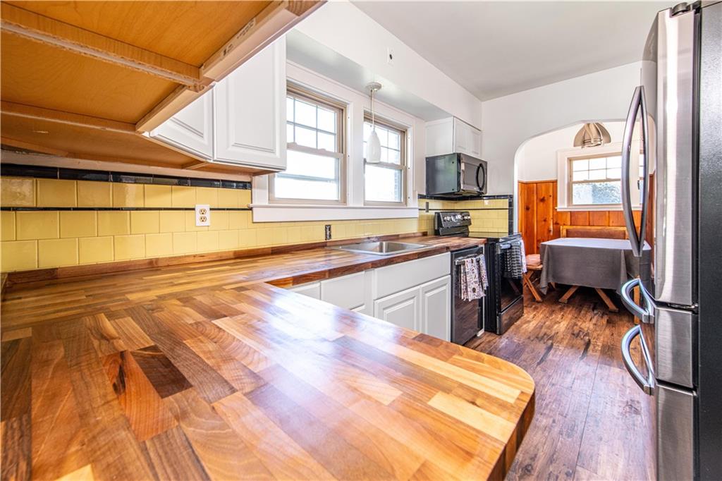 3 Moreland Street Property Photo 24