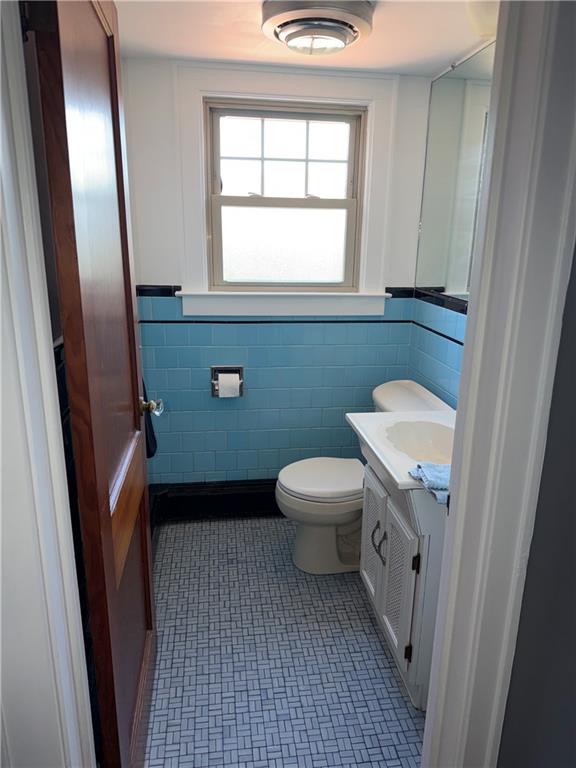 3 Moreland Street Property Photo 28