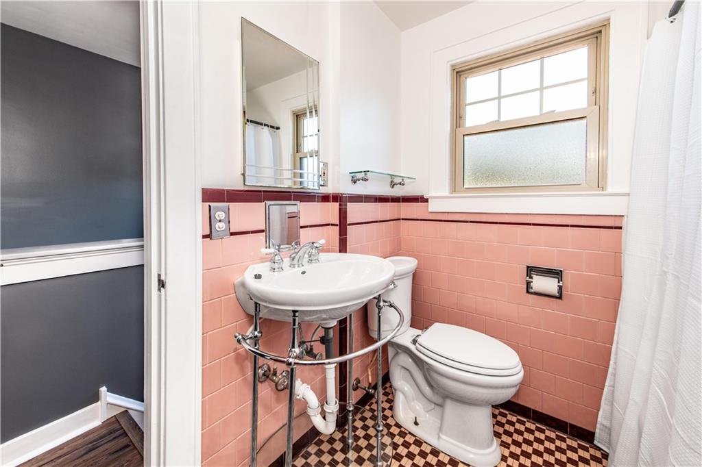 3 Moreland Street Property Photo 40