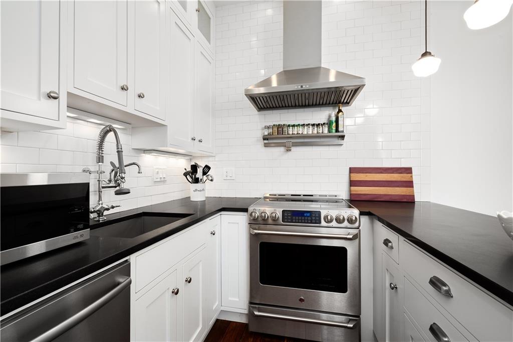 22 Halsey Street Unit 2 Property Photo 9